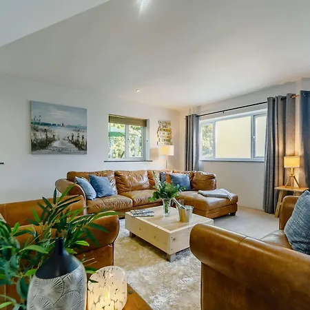 3 Bed In Portreath 89492 *